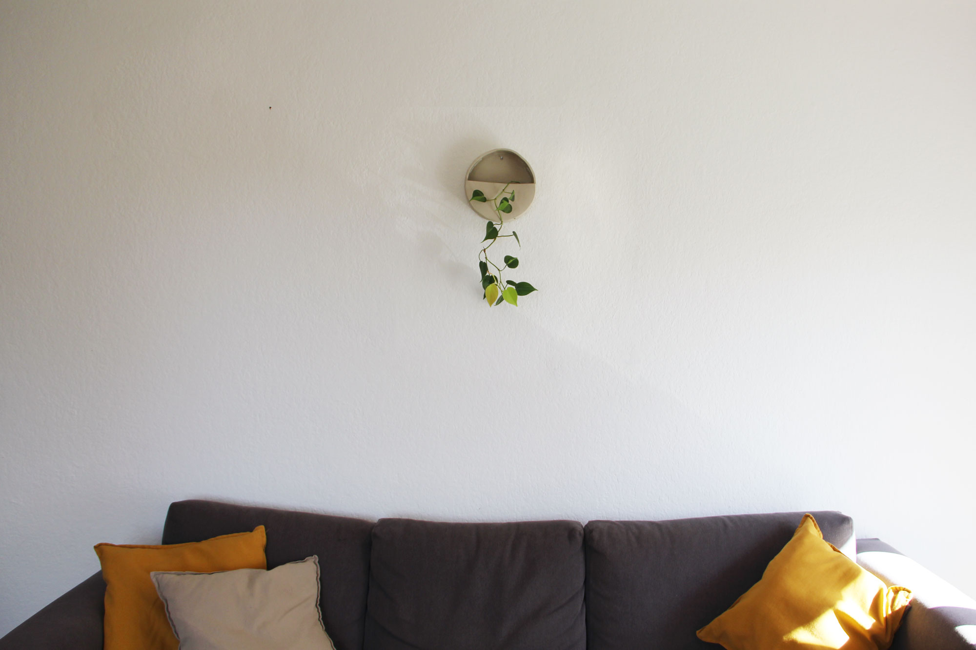 Wall planter – cream white